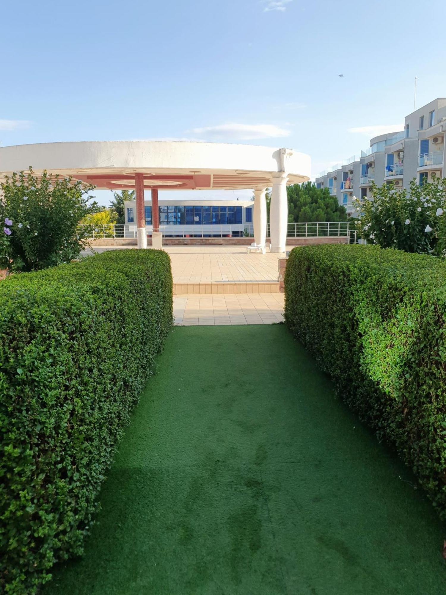 Elena'S Lux Aparthotel - Town & Sea View - Atlantis Spa Sarafovo Exterior photo