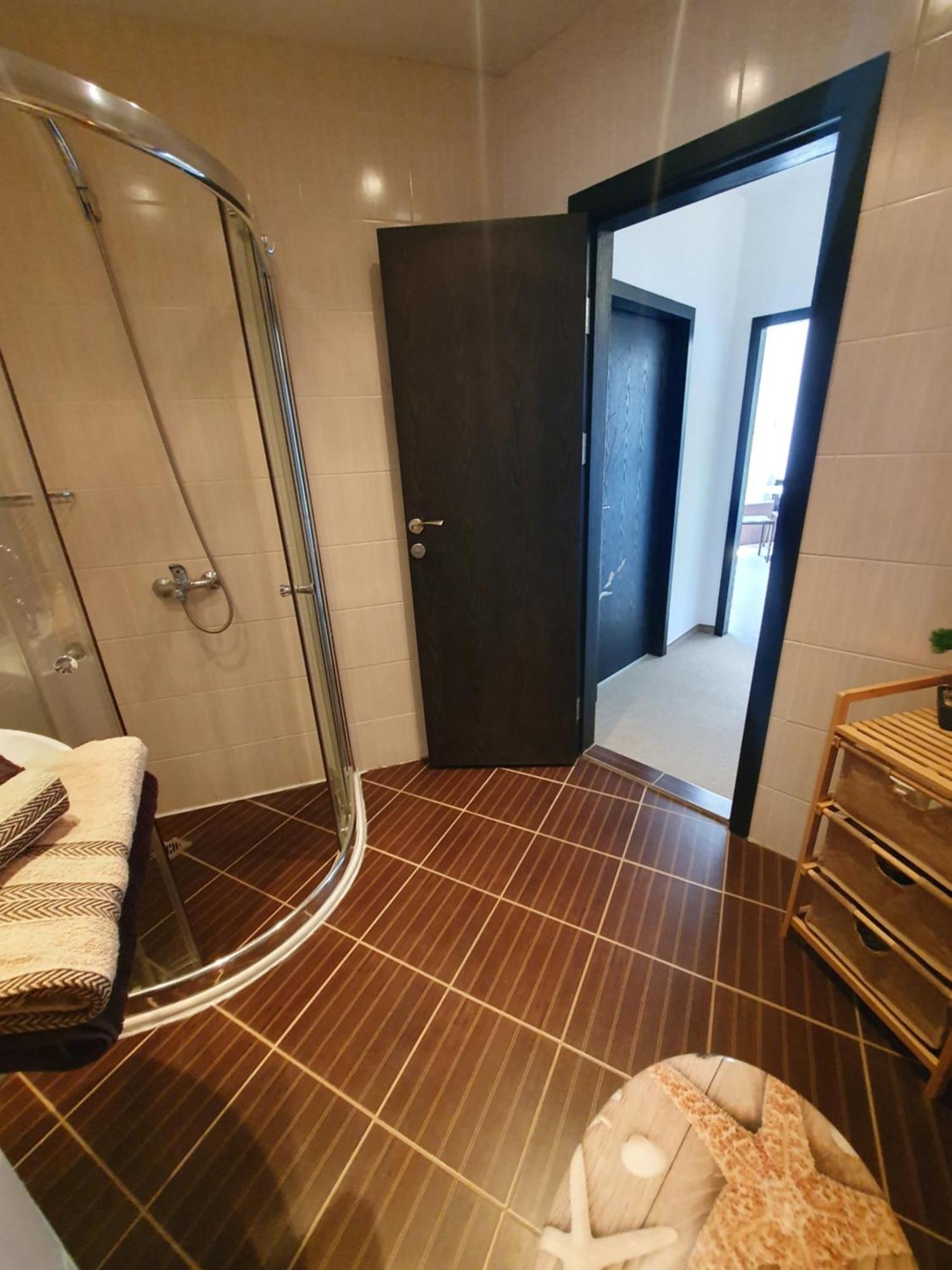 Elena'S Lux Aparthotel - Town & Sea View - Atlantis Spa Sarafovo Exterior photo